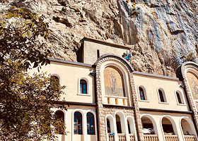 奥斯特洛修道院