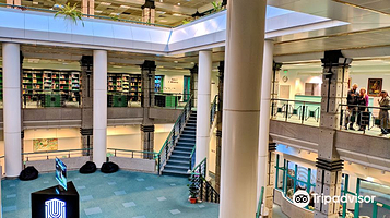 大学中央图书馆