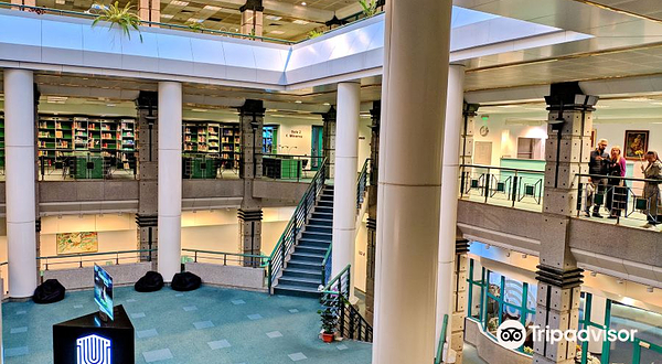 大学中央图书馆