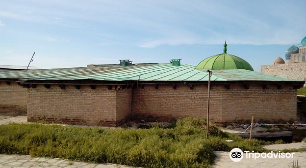 Hilvet Semi-Underground Mosque