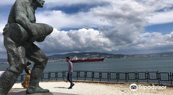 Seyit Onbaşı Anıtı