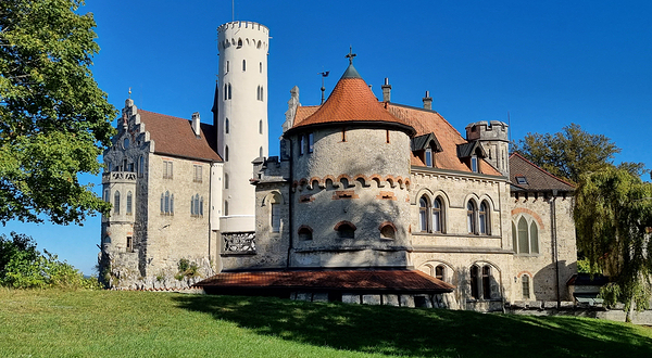 利希滕斯坦城堡