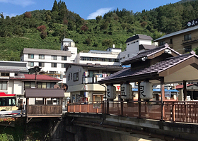 汤田中涩温泉乡