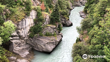 艾迪丝·卡维尔桥