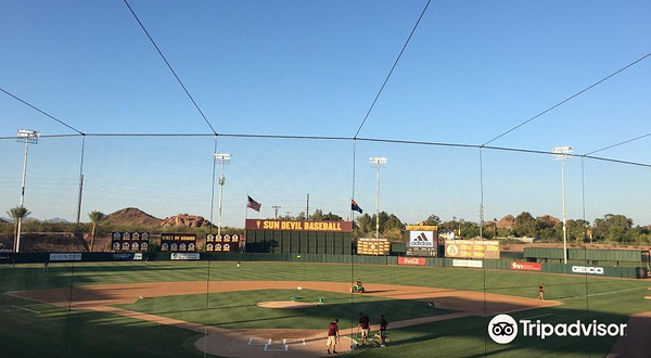 凤凰城市立球场