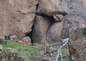 T'rchuneri (Bird) Cave