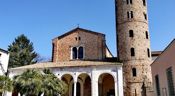 新圣亚坡理纳圣殿