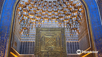 乌鲁格·别克伊斯兰教学院