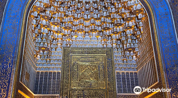 乌鲁格·别克伊斯兰教学院