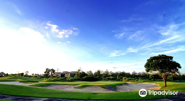 新库塔高尔夫球场