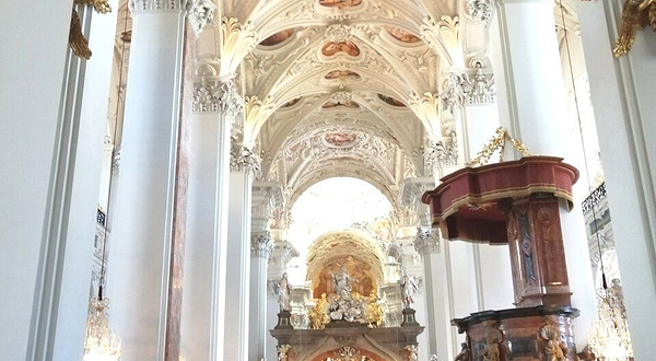 玛丽亚采尔大教堂