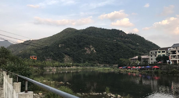 两岸三度旅游度假区