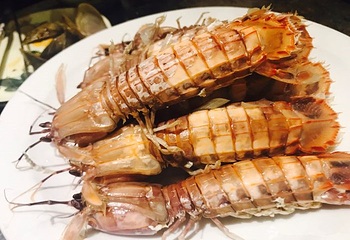 正黄旗海鲜烧烤大排档(延安路总店)第 9 张图片