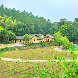 毛泽东同志故居