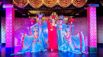 奥南蓝龙人妖秀