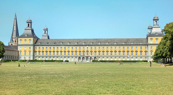 泡波尔斯多夫宫