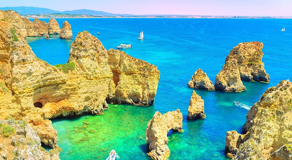 Ponta da Piedade Lighthouse