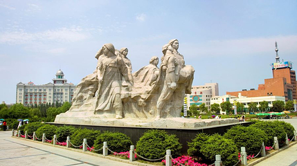 八女投江烈士群雕第 1 张图片