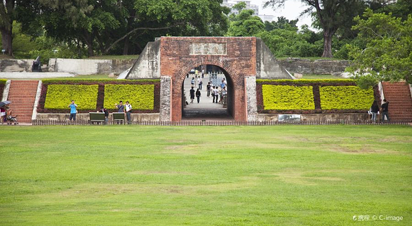 二鲲鯓炮台(亿载金城)