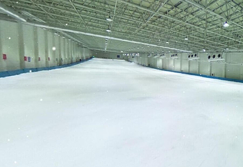 天鹅堡室内滑雪场第 10 张图片