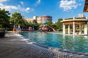 金凤凰温泉度假村