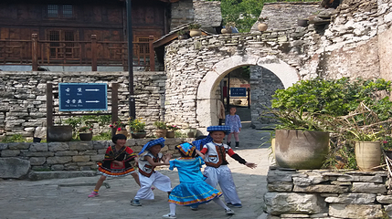 高荡千年布依古寨文化旅游景区第 31 张图片