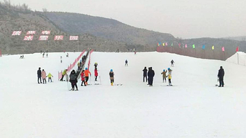 张家口流平寺冰雪乐园