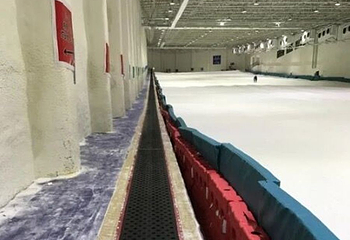 天鹅堡室内滑雪场第 7 张图片