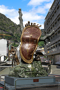 永恒的时间雕塑