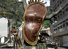 永恒的时间雕塑