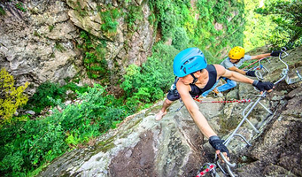 飞拉达悬崖穿越