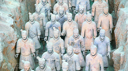 秦兵马俑二号坑遗址大厅第 3 张图片