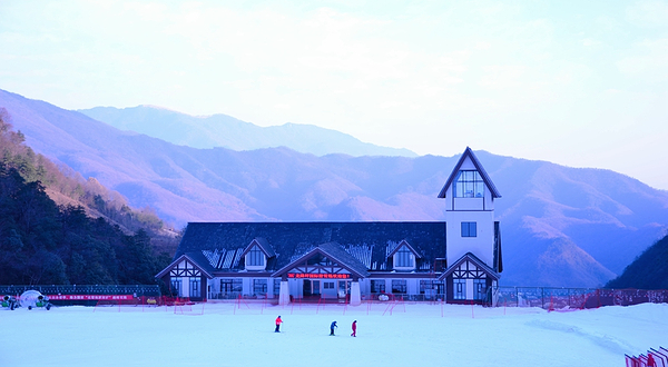 龙降坪国际滑雪场