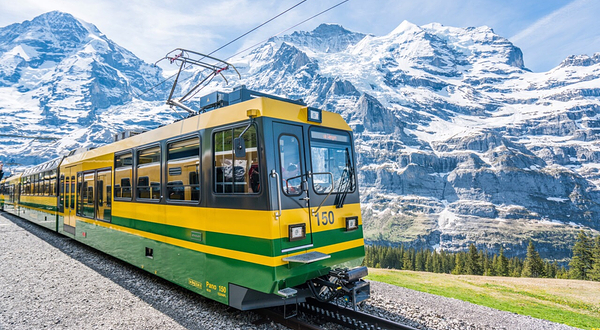 欧洲之巅火车站