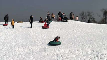 太白湖滑雪场第 6 张图片