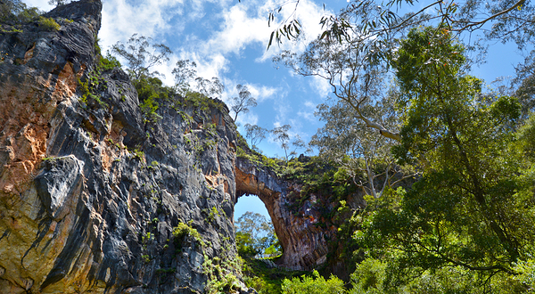 珍罗兰钟乳石洞
