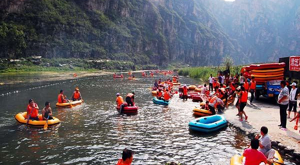 百里峡漂流