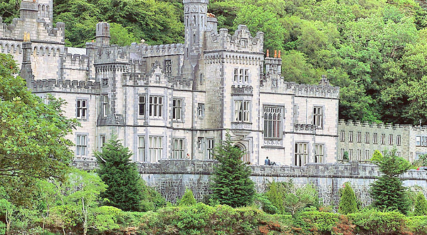 Kylemore教堂和维多利亚庄园