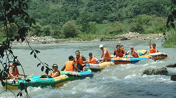 金罗湾峡谷漂流