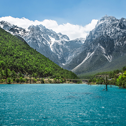 玉龙雪山