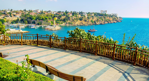 阿塔图尔克海滨公园