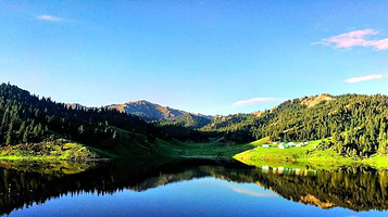 天鹅湖自然风景区
