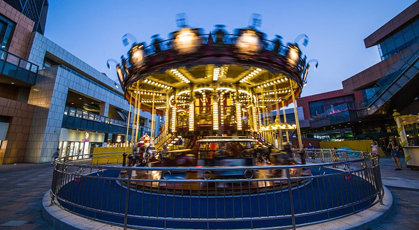 百年奥莱旋转木马