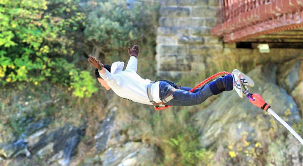 快乐谷三峡蹦极