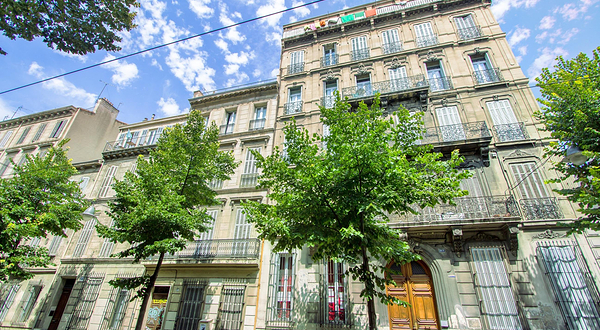 加纳比耶尔大街