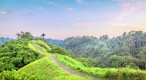 坎普罕山脊徒步线路