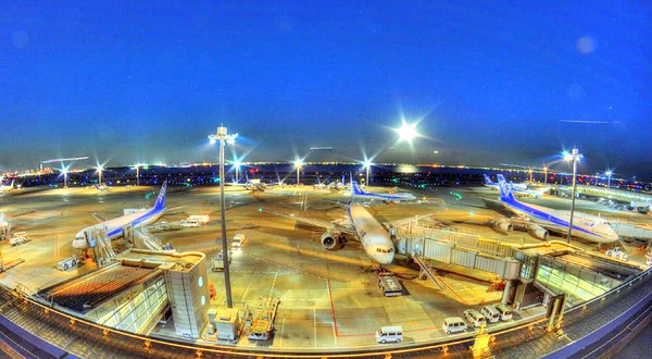 东京羽田机场2号航站楼观景台