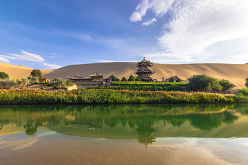 鸣沙山月牙泉第 17 张图片