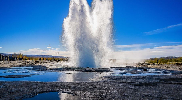 盖锡尔与斯特罗柯间歇泉