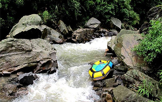 佛宝山大峡谷漂流